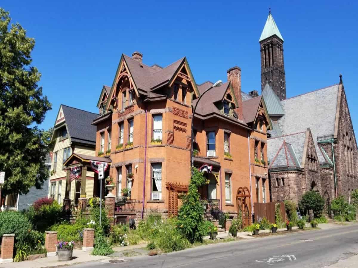 exterior view of buffalo harmony house