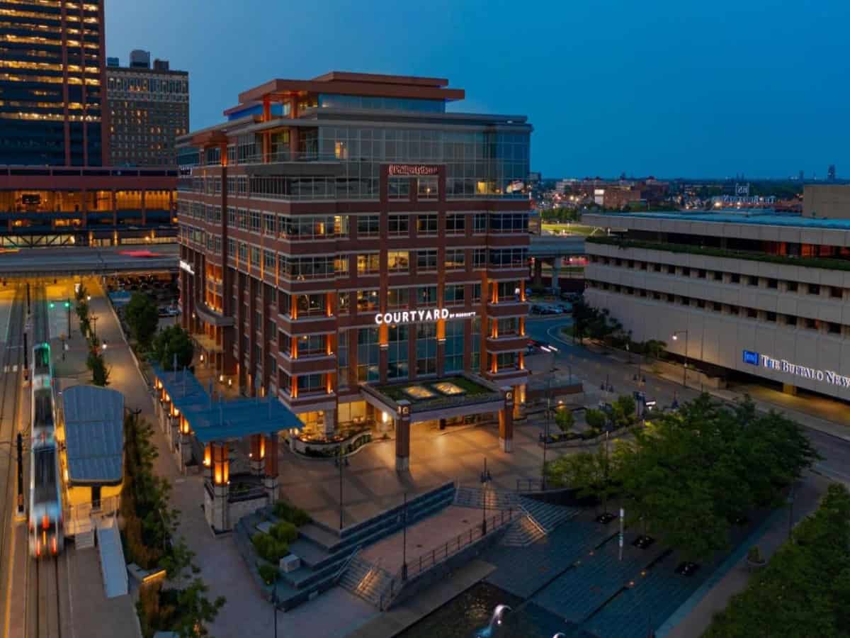 outside view of courtyard by marriott buffalo canalside