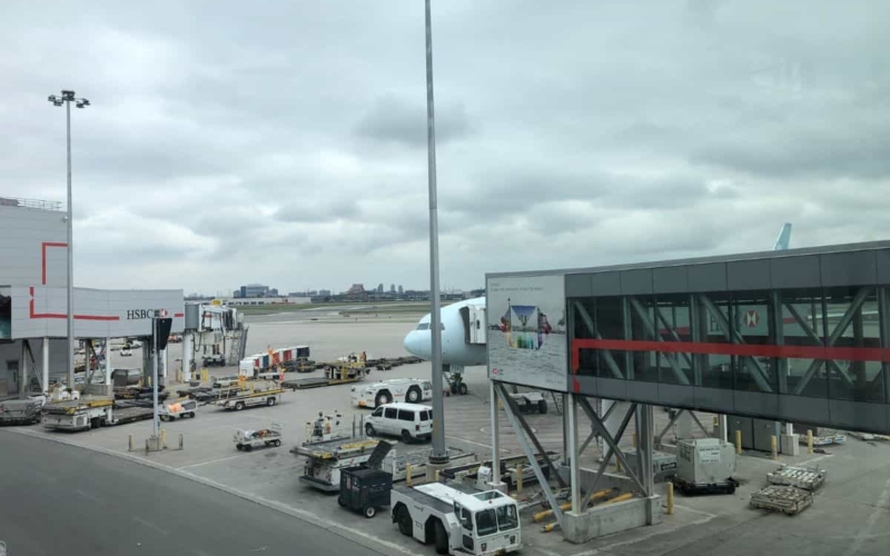 5 best airport hotels in toronto featured