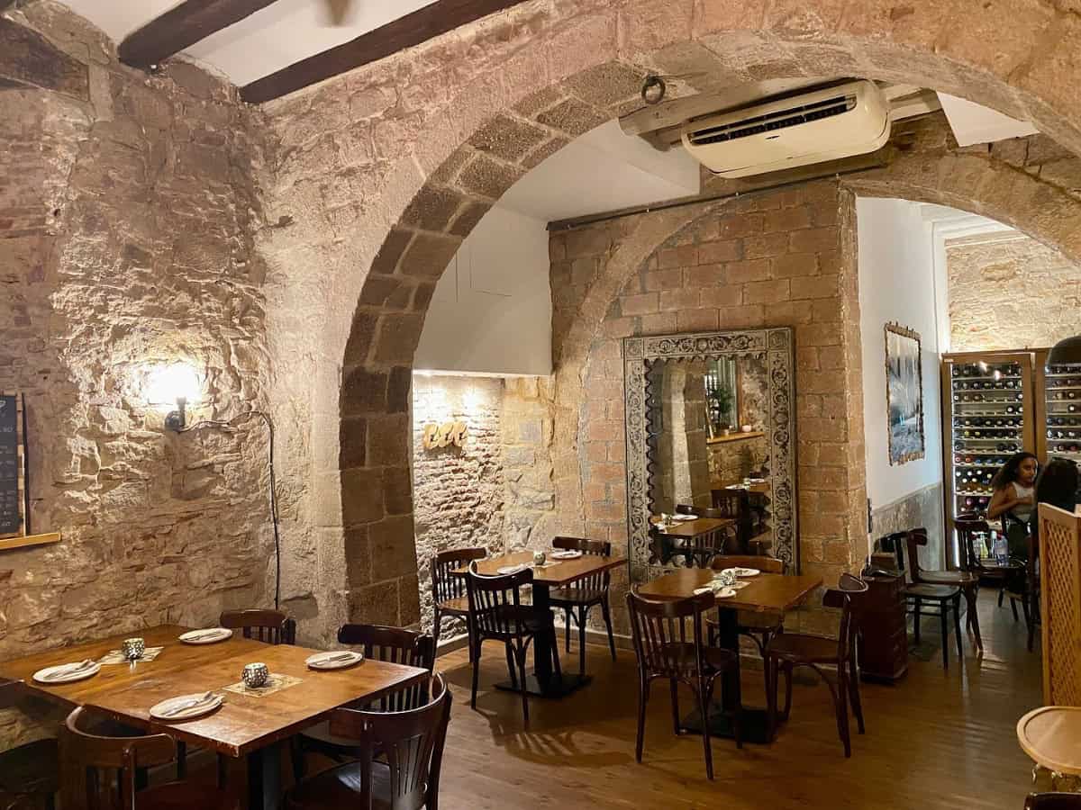 Top 10 Tapas Bars In Barcelona dining area inside ziryab