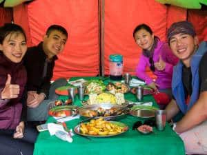 eating lunch with alpaca expeditions on the inca trail