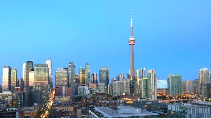 one day in toronto itinerary featured