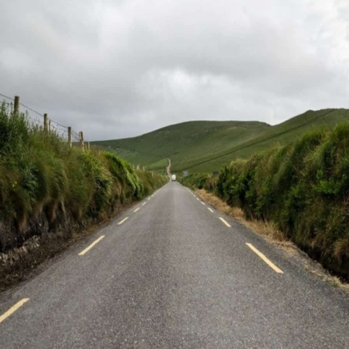 ireland road trip narrow road