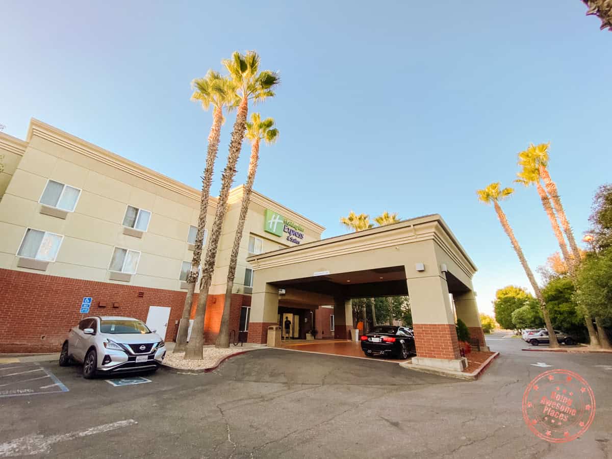 ihg holiday inn express hotel front entrance