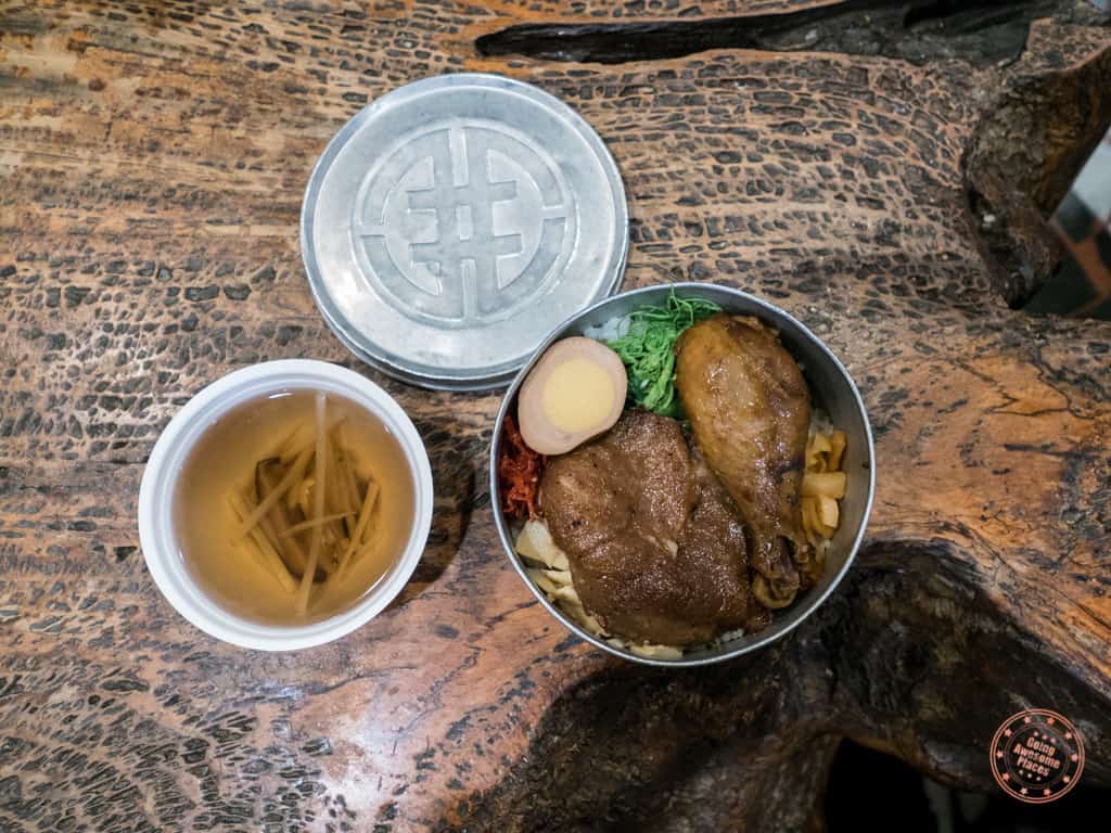 Fengqhu Classic Bento Boxes On Way To Alishan