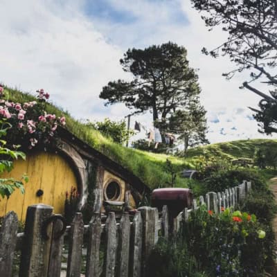 samwise gamgee hobbit hole in film set near matamata