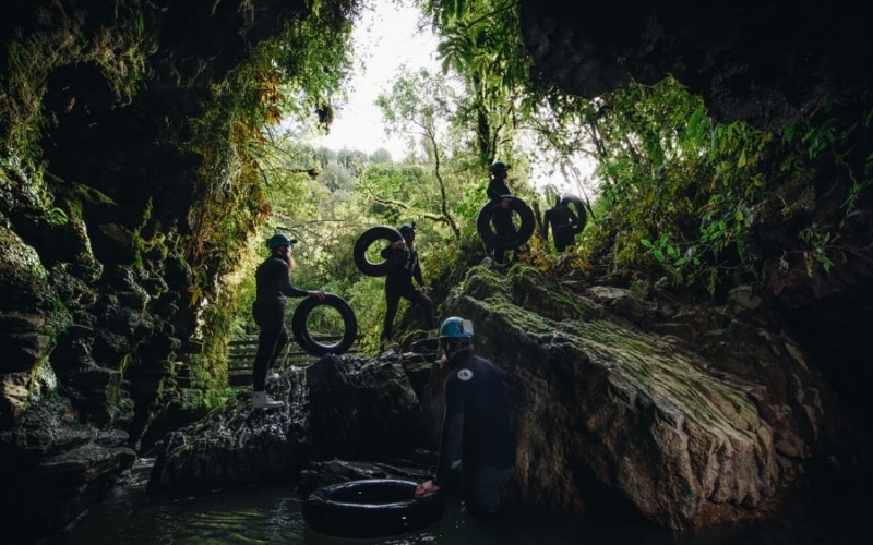 guide to black water rafting in waitomo