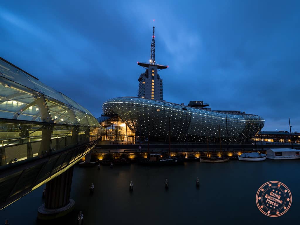 klimahaus climate museum bremerhaven photography in the evening