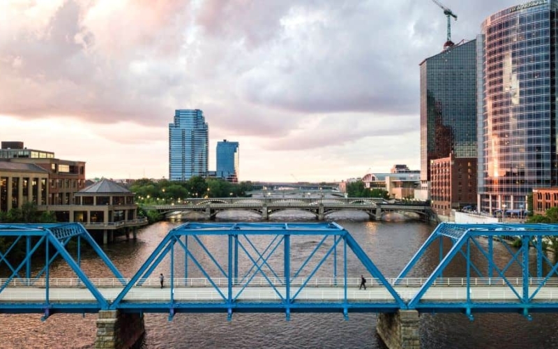 things to do in grand rapids 4 day itinerary featured