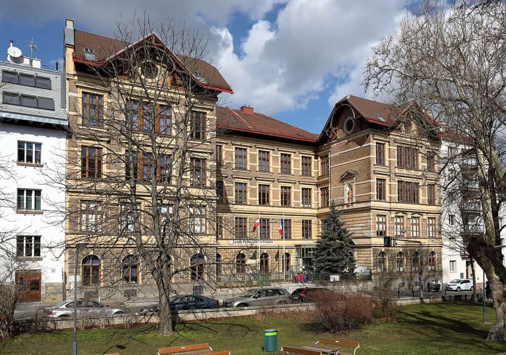 old beautiful house in dobling vienna