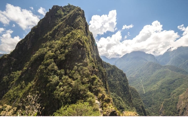 huayna picchu hike featured