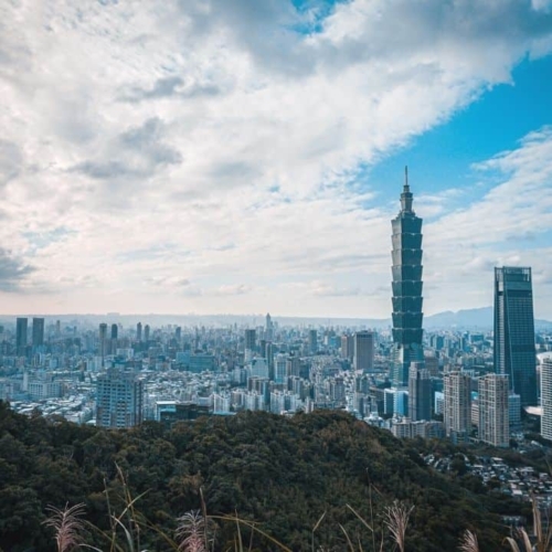 where to stay in taipei taiwan featured