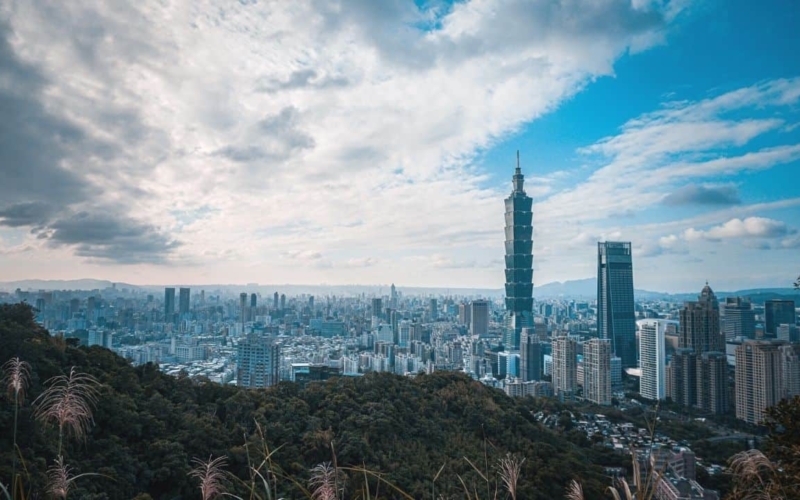 where to stay in taipei taiwan featured