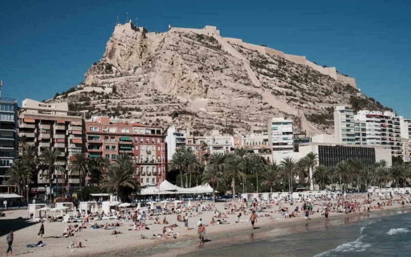 alicante beach in front of castle