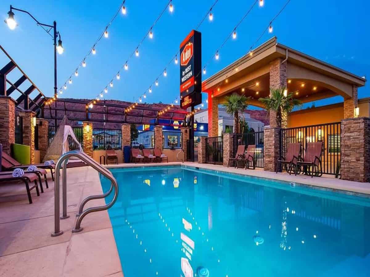 outdoor pool under string lights at the best western st. george