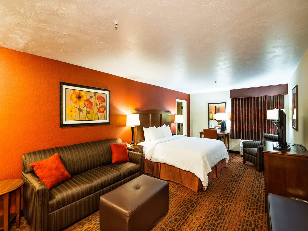 standard king suite at hampton inn st. george