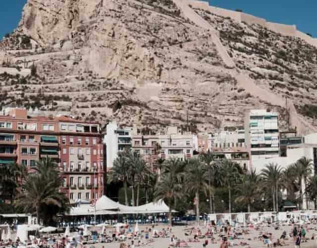 alicante beach in front of castle