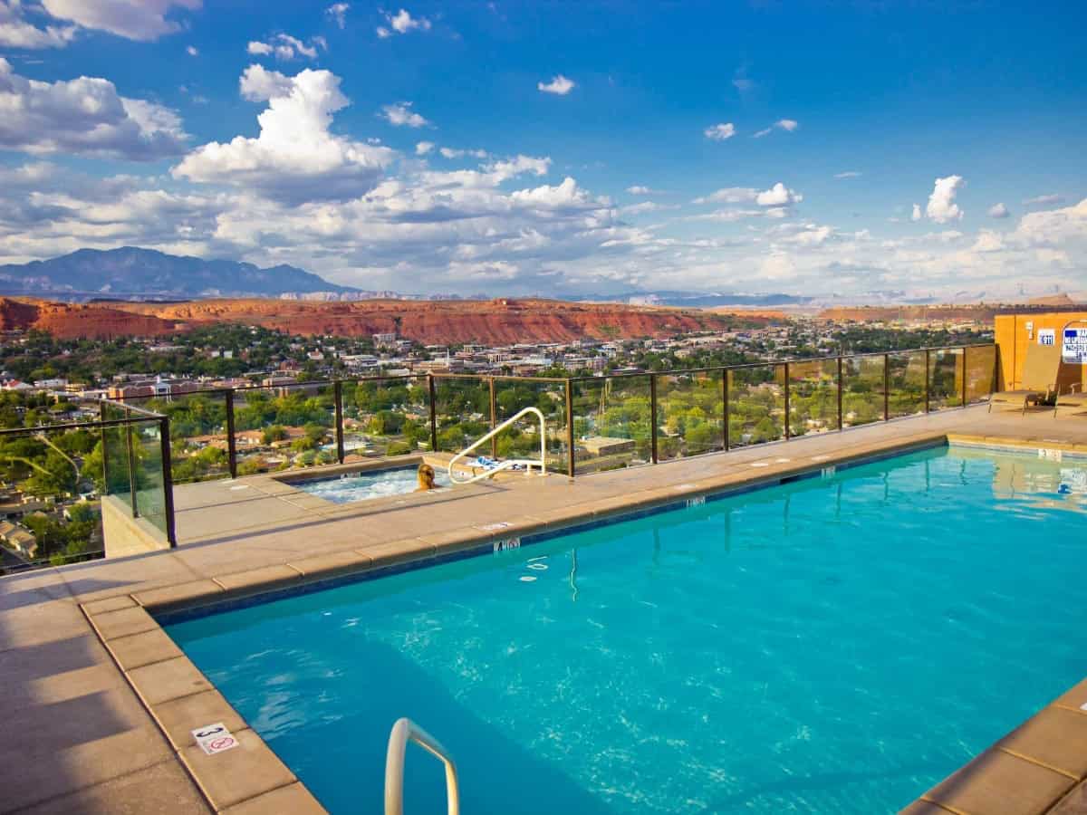 outdoor pool looking over cliffs at inn on the cliff