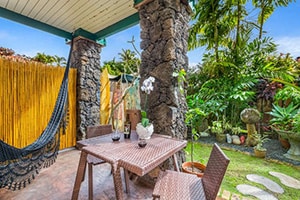 hanalei surfboard house patio accommodations in the north shore of kauai
