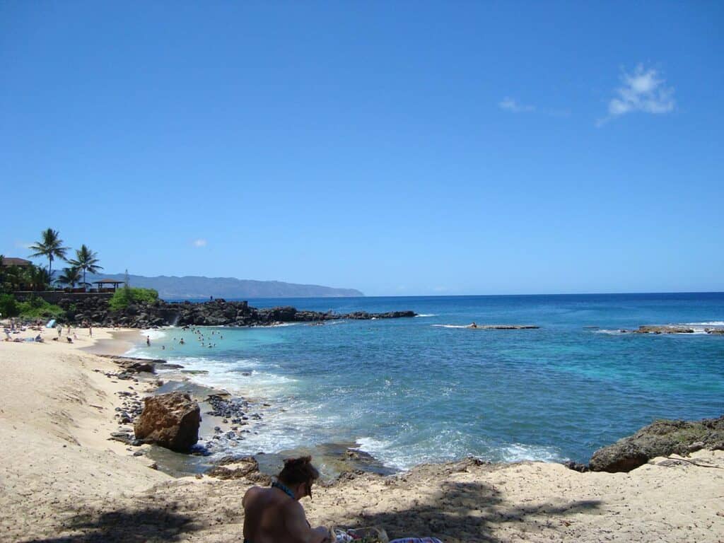 three tables beach for snorkeling on oahu