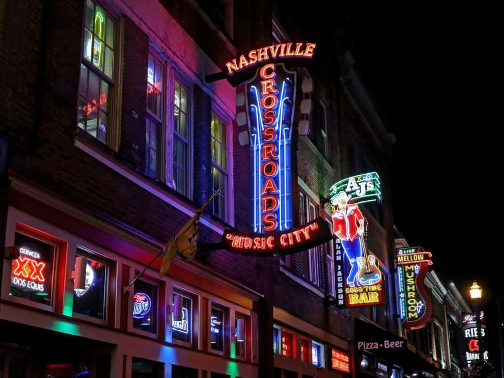 Weekend Trips Nashville Broadway neon bar sign lights