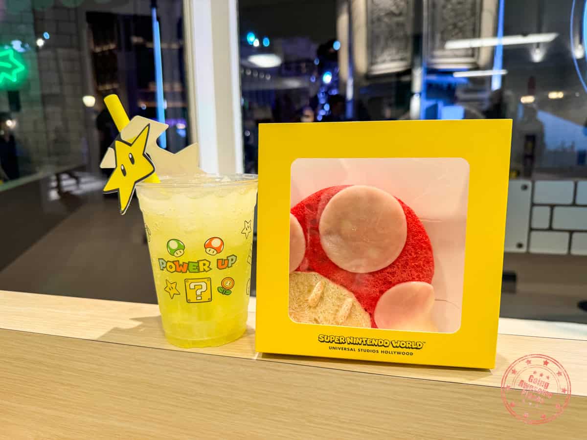 universal studios hollywood power up cafe with special nintendo themed fizz drink and calzone