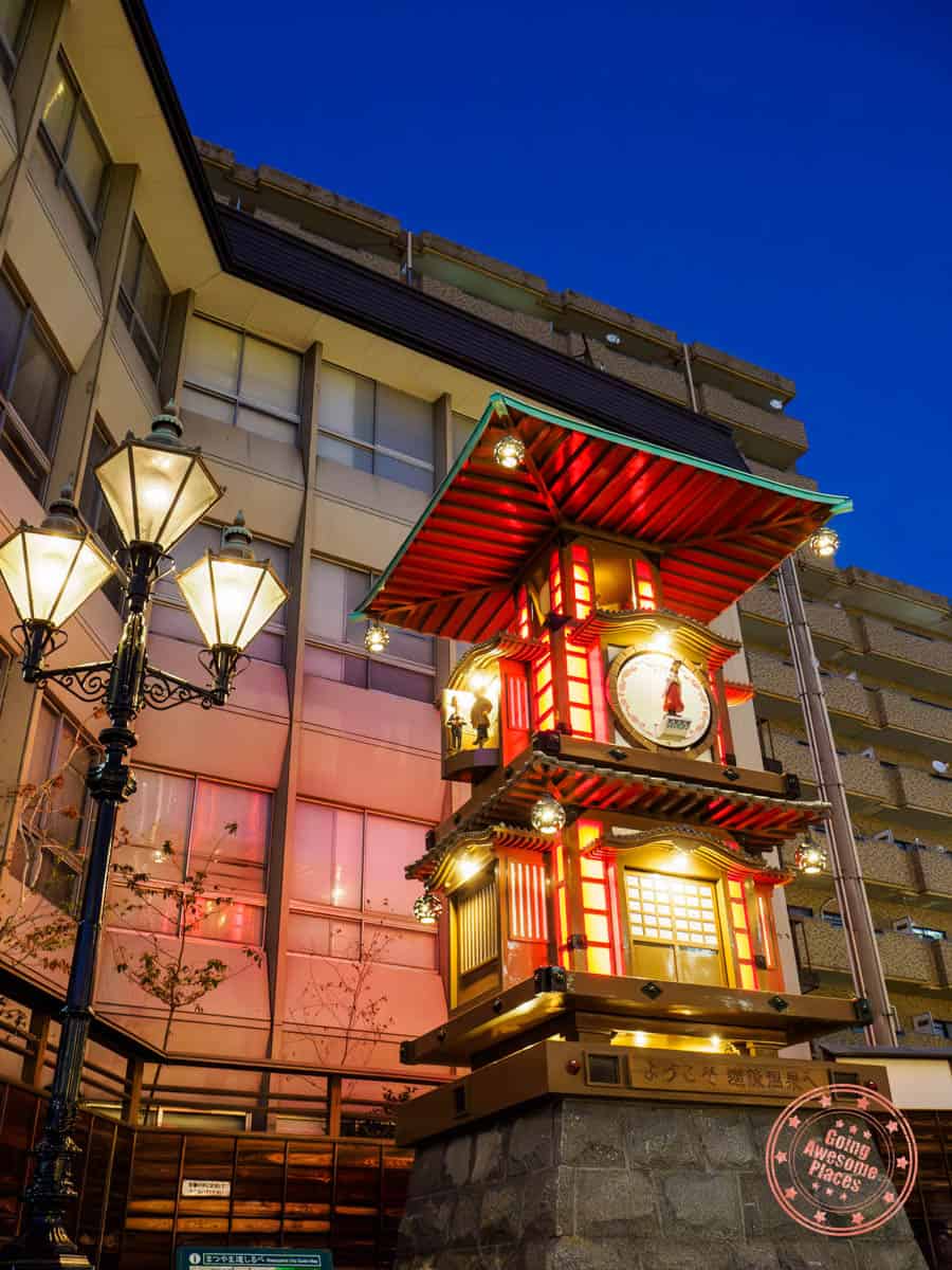 botchan karakuri clock show in matsuyama