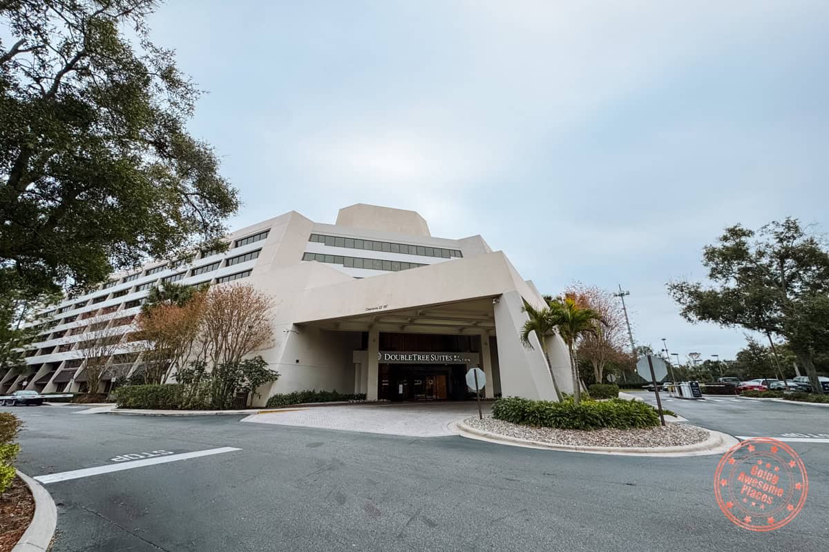 doubletree disney springs exterior entrance in orlando