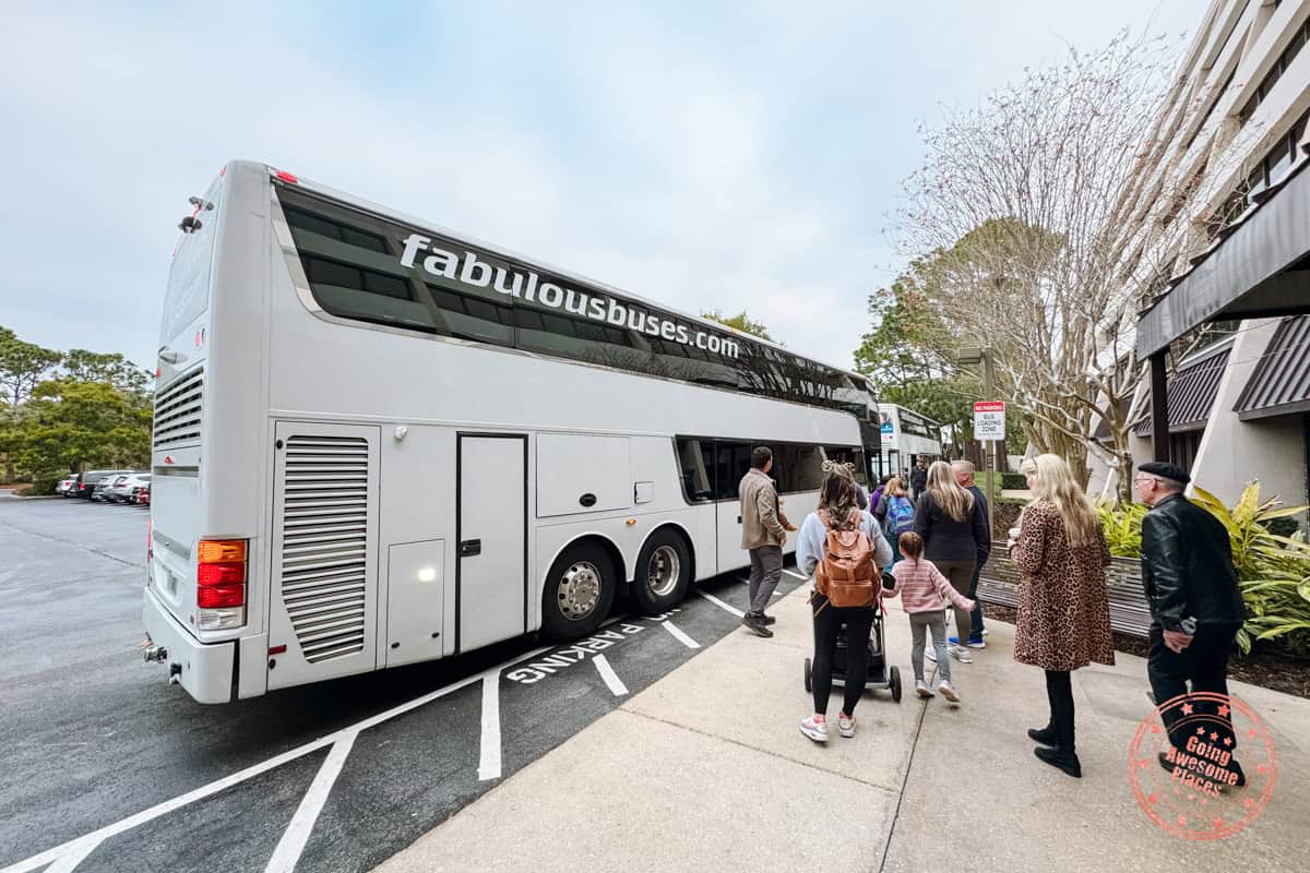 fabulous buses shuttle at doubletree disney springs hotel