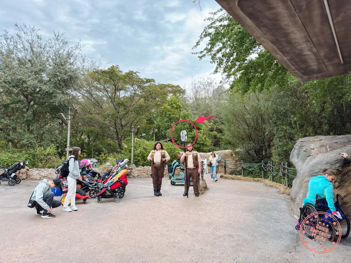 hollywood studios rise of the resistance single rider line sign