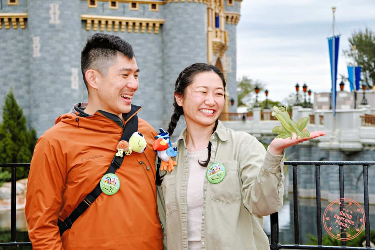 magic kingdom photopass magic shot with kissing frog