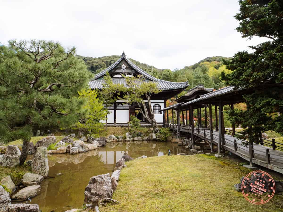 close up view to kodai-ji temple with covered bridge leading to it