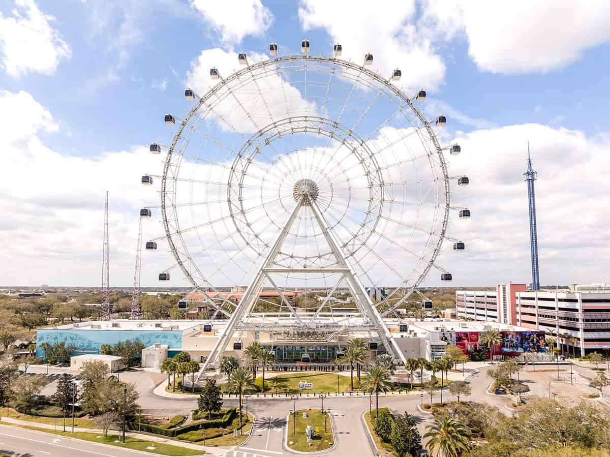 view of the orlando eye on a cloudy day