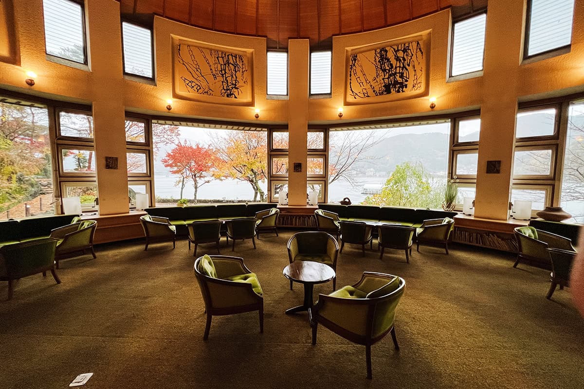 10 Day Japan Itinerary For First Timers - Modern Golden Route fuji lake hotel lobby interior in kawaguchiko