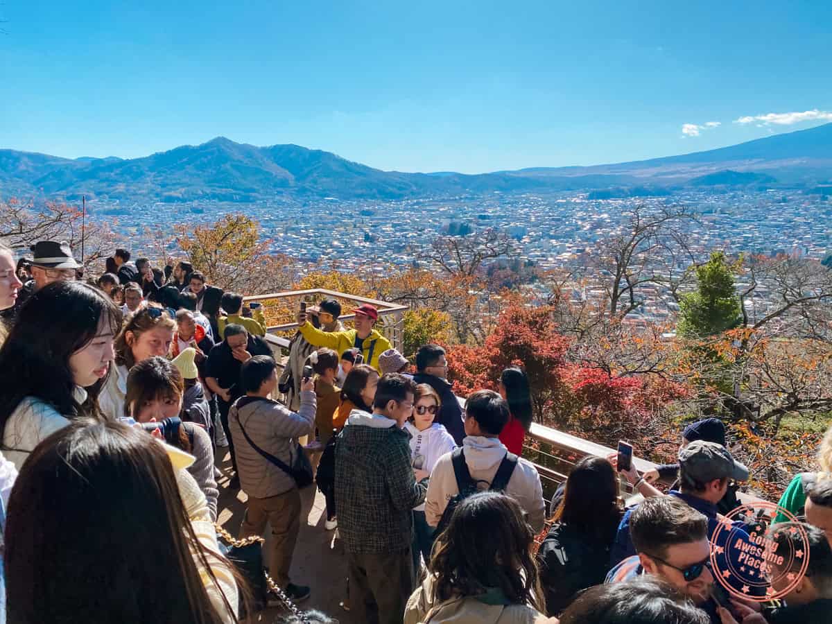 10 Day Japan Itinerary For First Timers - Modern Golden Route kawaguchiko arakurayama sengen park crowd on observation deck