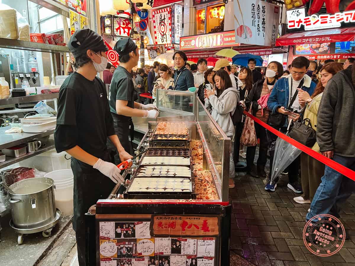 10 Day Japan Itinerary For First Timers - Modern Golden Route osaka takoyaki stand