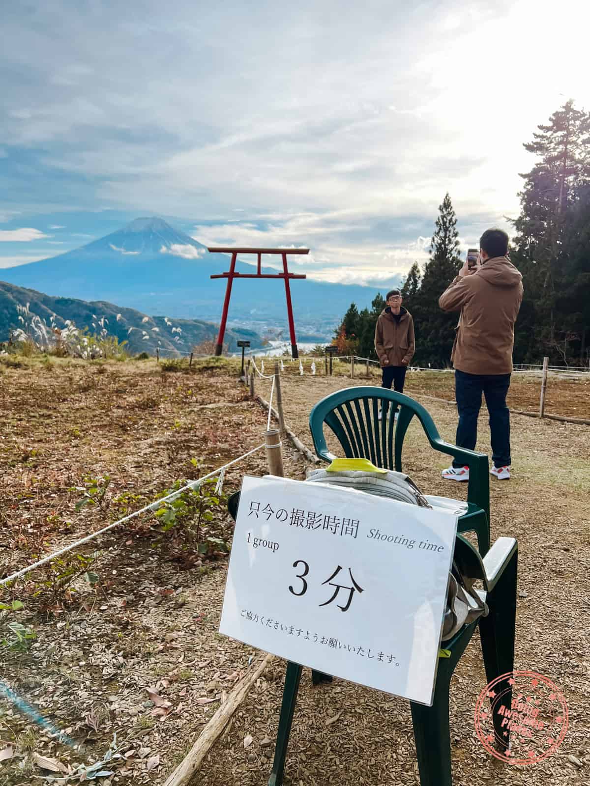 10 Day Japan Itinerary For First Timers - Modern Golden Route 3 minute time limit sign at tenku no torii