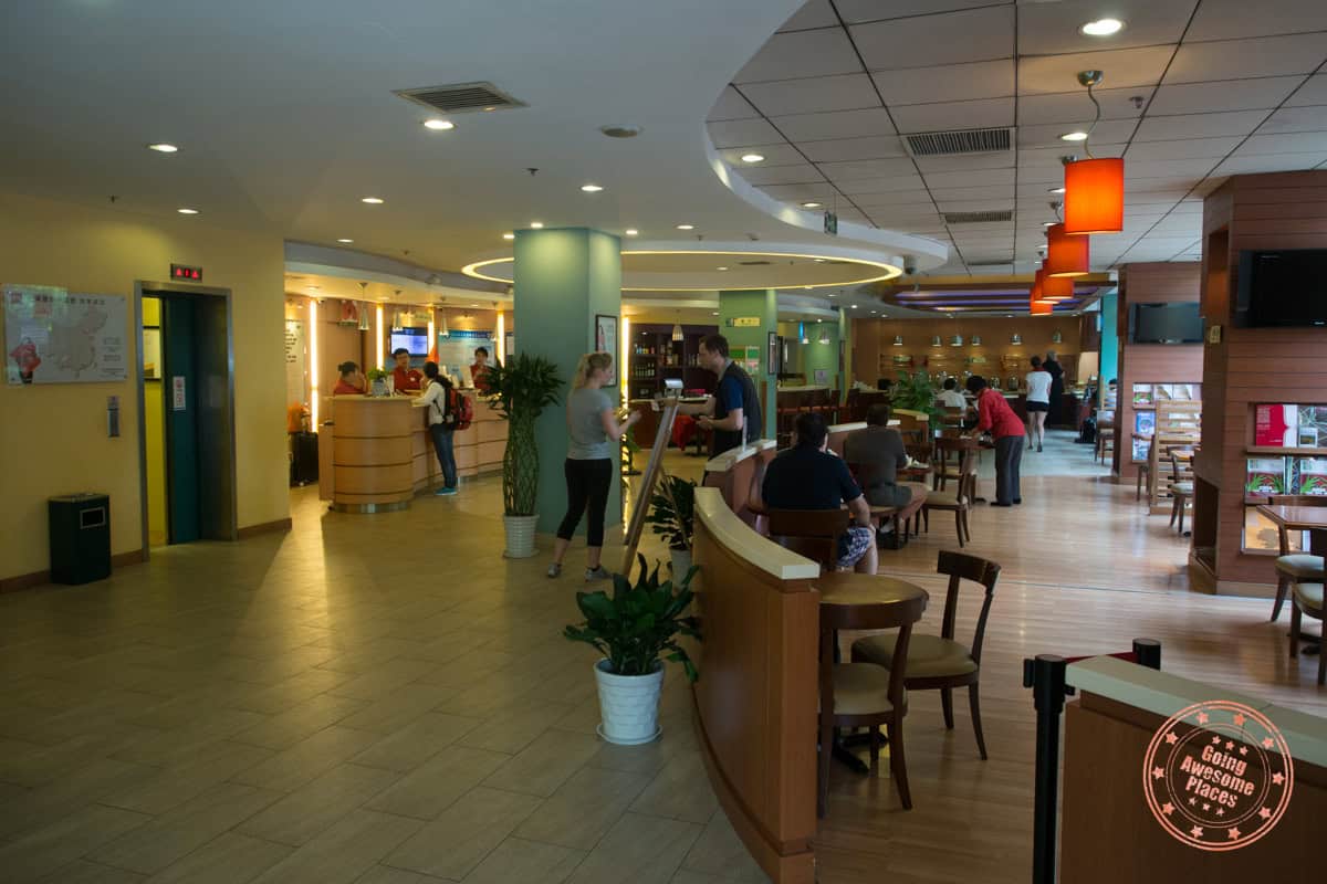 ibis xian south gate hotel lobby interior