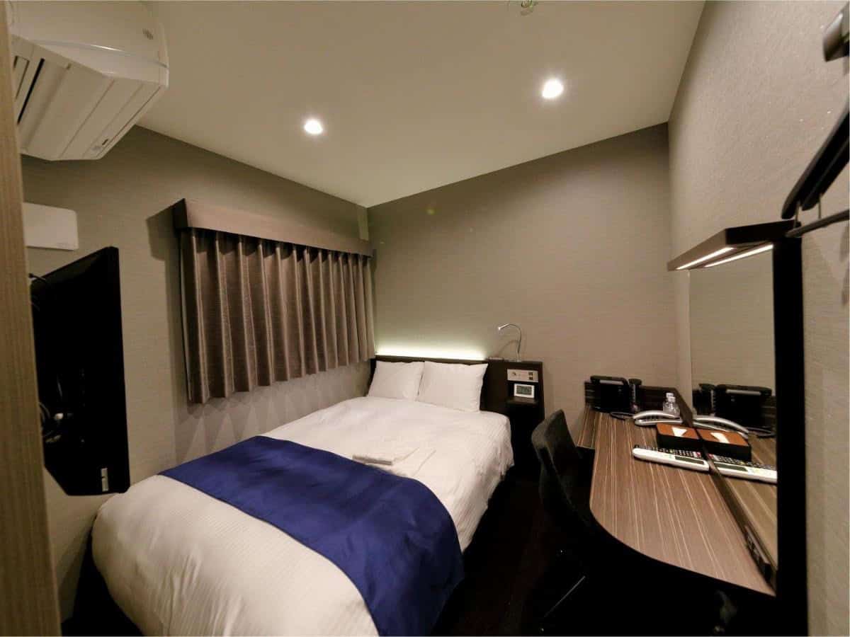 standard single room at act hotel roppongi