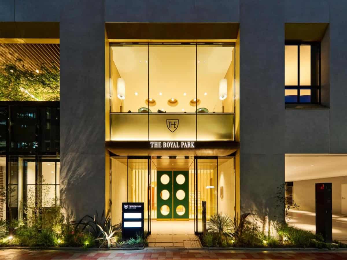 front entrance to the royal park hotel ginza