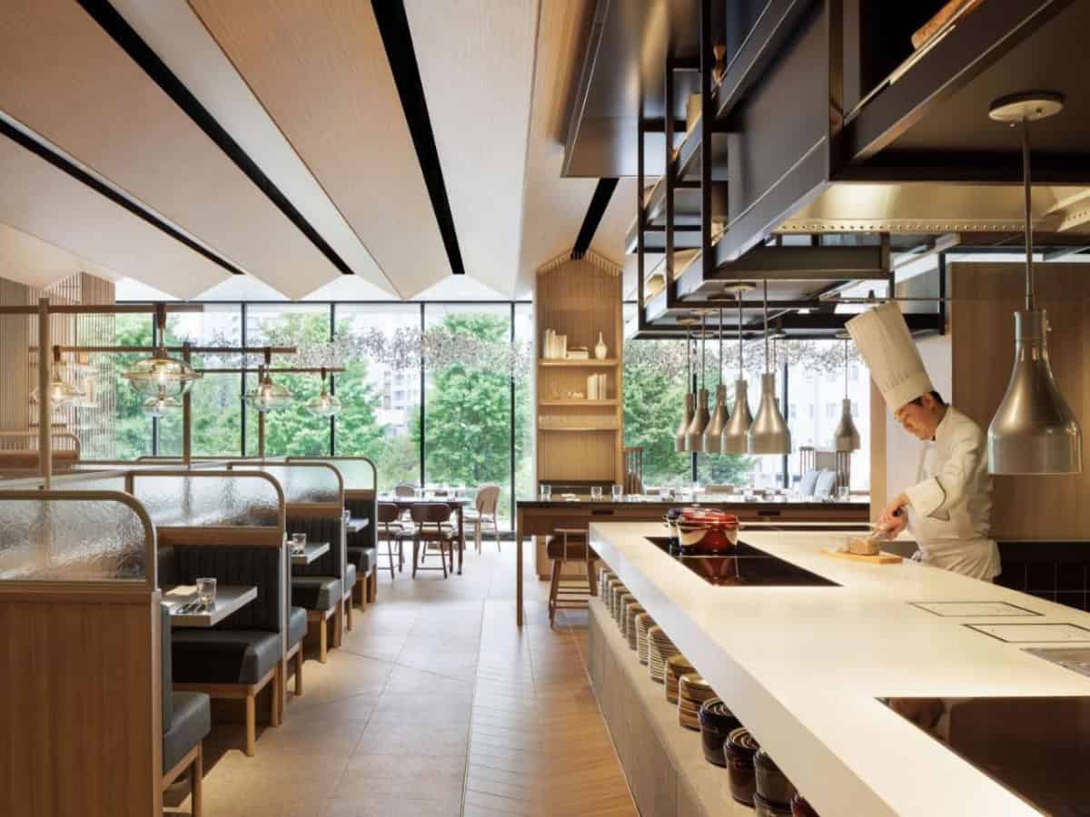 restaurant area in courtyard by marriott sapporo