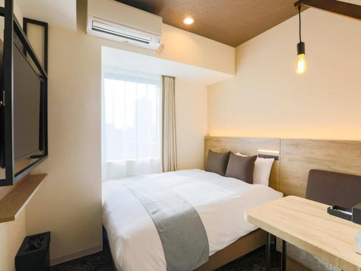 standard double room at hotel wing international 