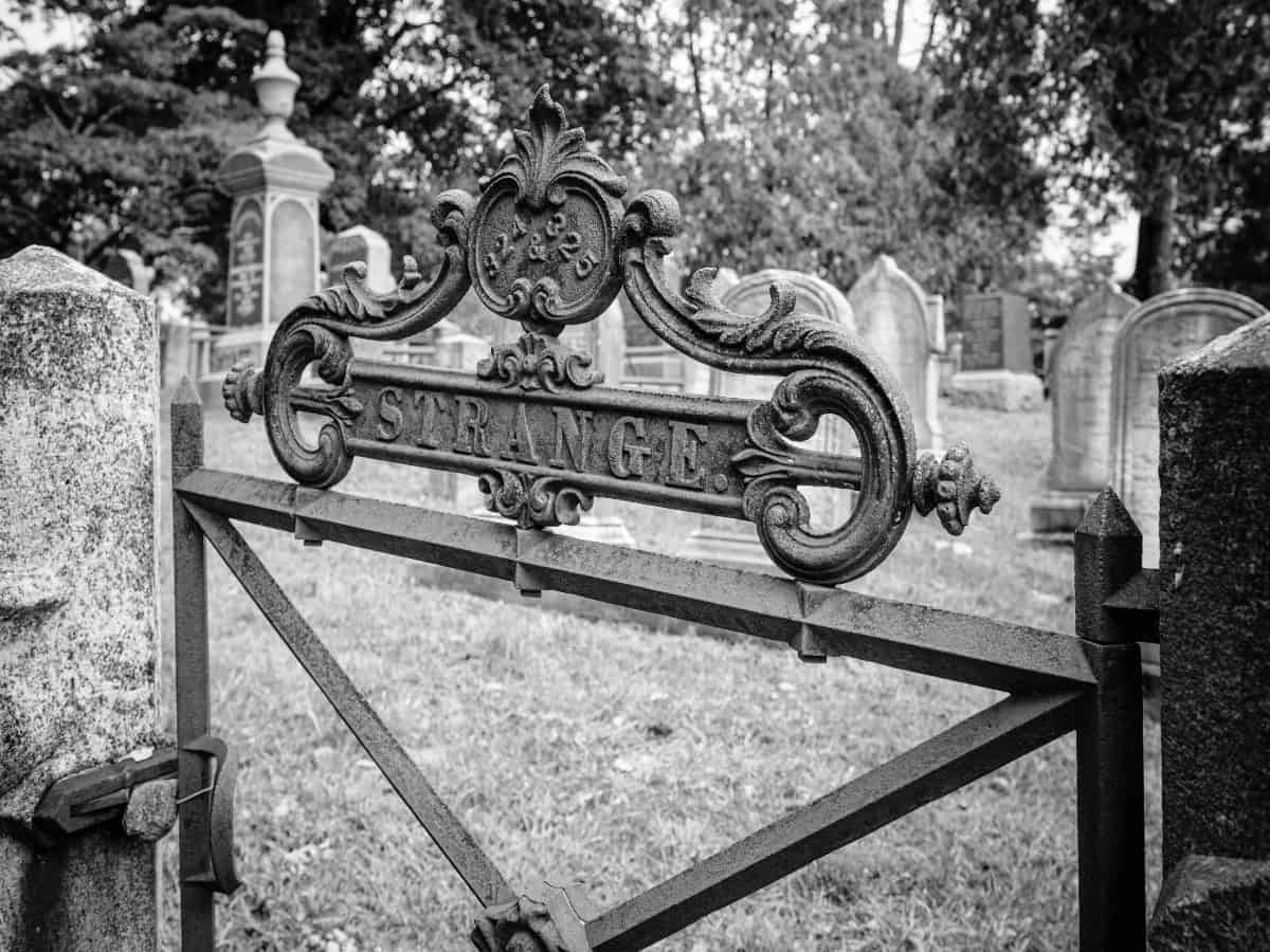 sleepy hollow cemetery plot for those of strange ancestry